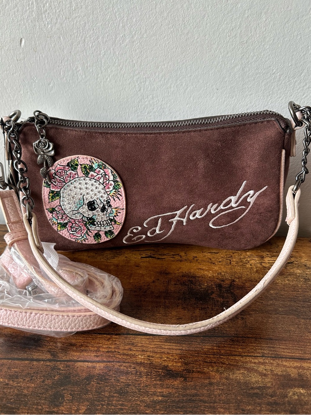 Ed Hardy Brown Suede-Like Shoulder Bag or Crossbody Bag w/ Pink Trim & Skull NWT - Picture 2 of 7